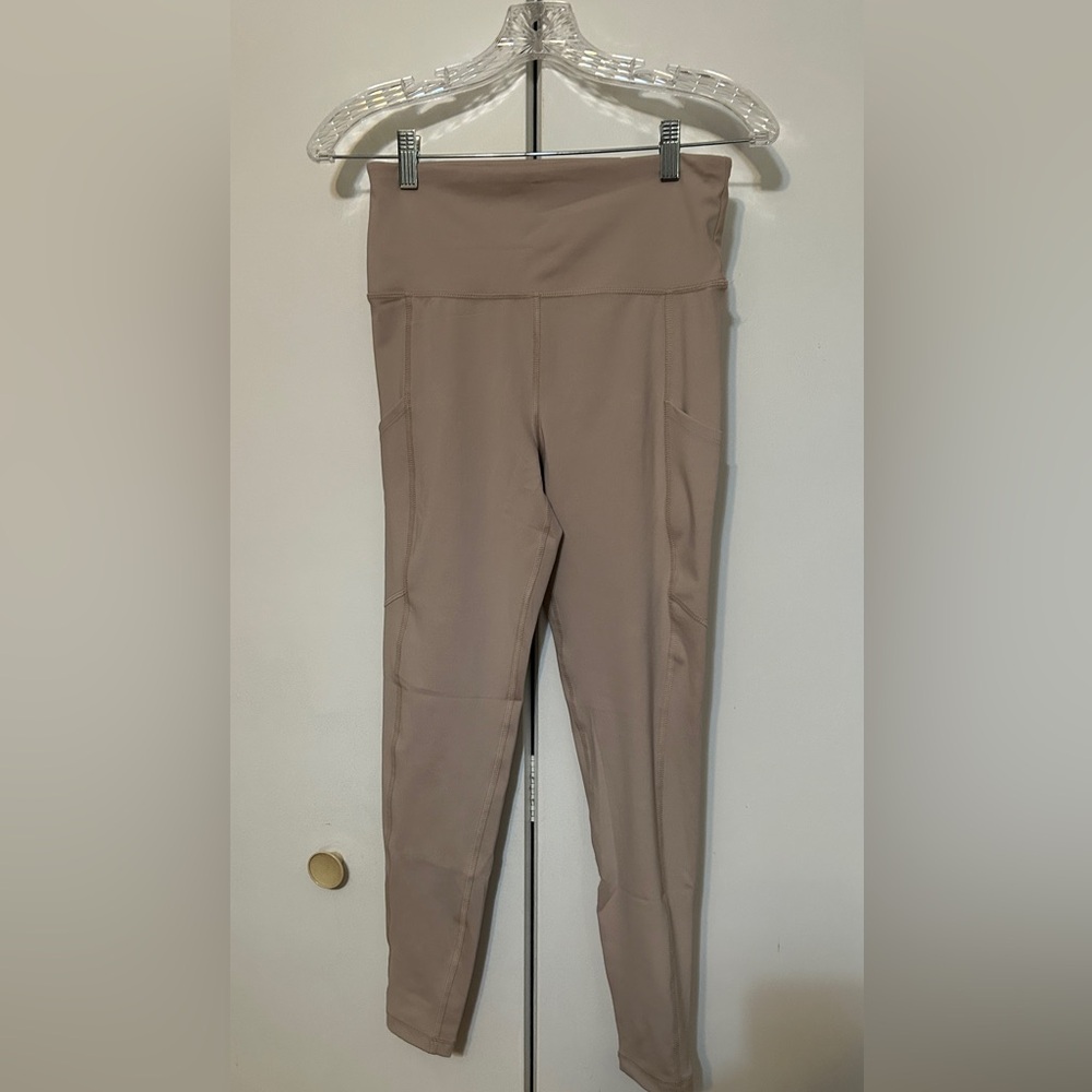 American Eagle Tan The Everything Pocket Legging Size  NWT
